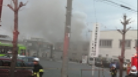 江陽火事 4月7日 八戸市江陽4丁目で火災 十和田観光電鉄バス付近で黒煙ヤバイ 現地の画像や動画まとめ Matomehub まとめハブ 江陽火事 4月7日 八戸市江陽4丁目で火災 十和田観光電鉄バス付近で黒煙ヤバイ 現地の画像や動画まとめ Matomehub まとめハブ