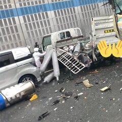 【閲覧注意、車の原型…